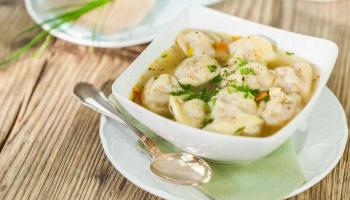 微波爐煮凍餃子怎么做好吃,微波爐煮凍餃子的做法步驟