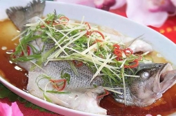 清蒸鱸魚(yú)的做法視頻,清蒸鱸魚(yú)怎么做好吃