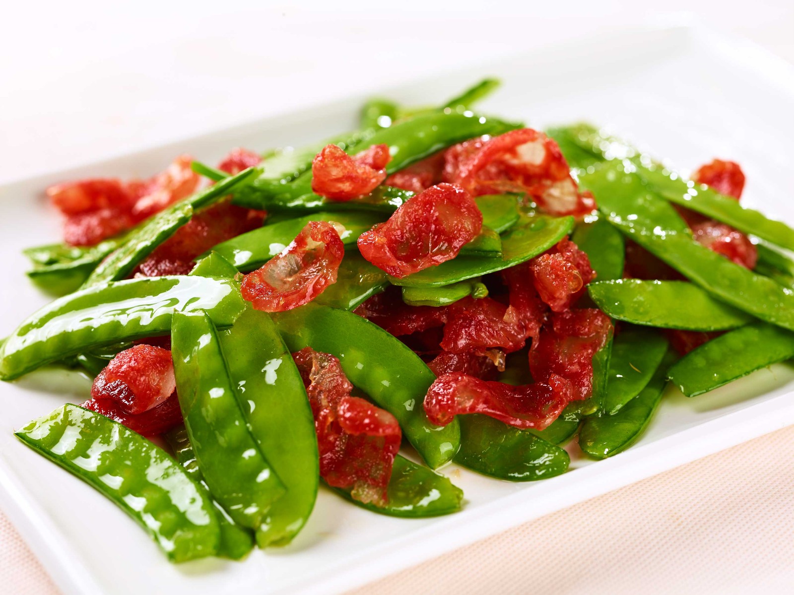 臘腸炒扁豆怎么做好吃,臘腸炒扁豆的做法步驟