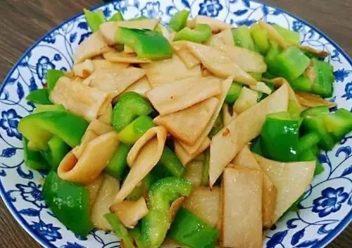 青椒杏鮑菇怎么做好吃,青椒杏鮑菇的做法步驟