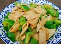 青椒杏鮑菇怎么做好吃,青椒杏鮑菇的做法步驟