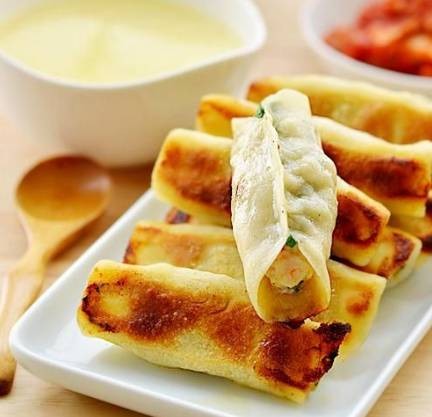 三鮮鍋貼怎么做好吃,三鮮鍋貼的做法步驟