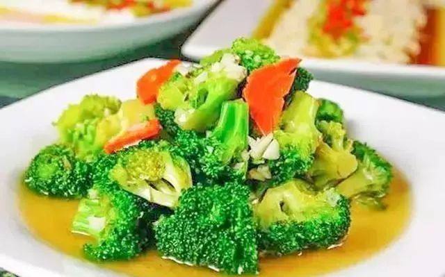 炒西蘭花怎么做好吃,炒西蘭花的做法步驟