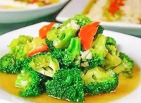 炒西蘭花怎么做好吃,炒西蘭花的做法步驟