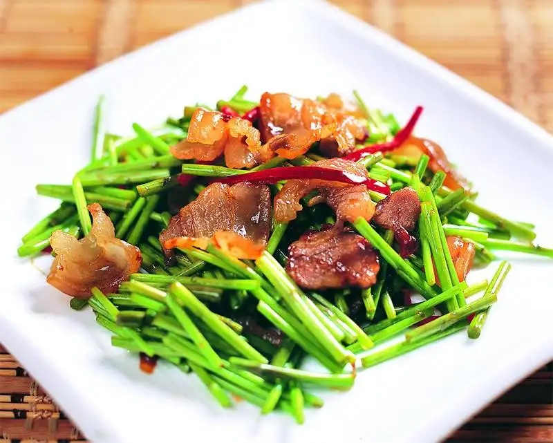 蘆蒿（藜蒿）炒臘肉怎么做好吃,蘆蒿（藜蒿）炒臘肉的做法步驟