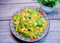 鮮蠶豆炒雞蛋怎么做好吃,鮮蠶豆炒雞蛋的做法步驟