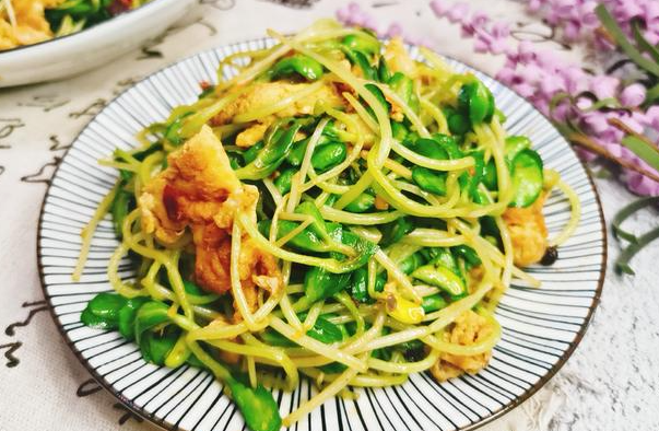 豆芽炒雞蛋怎么做好吃,豆芽炒雞蛋的做法步驟