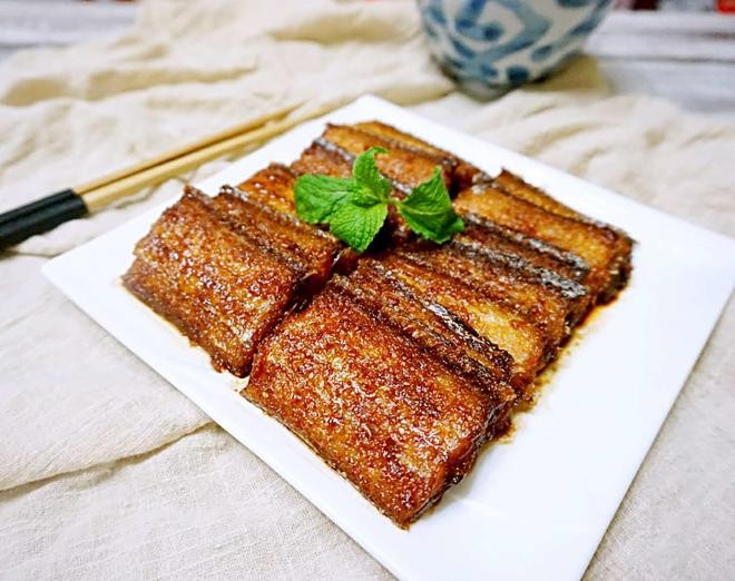 經(jīng)典家常菜，紅燒帶魚怎么做好吃,經(jīng)典家常菜，紅燒帶魚的做法步驟