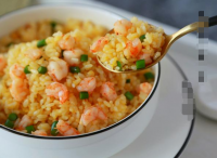 正宗黃金炒飯?jiān)趺醋龊贸?正宗黃金炒飯的做法步驟