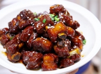 糖醋排骨怎么做好吃,糖醋排骨的做法步驟