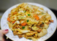 大排檔風(fēng)味炒年糕怎么做好吃,大排檔風(fēng)味炒年糕的做法步驟