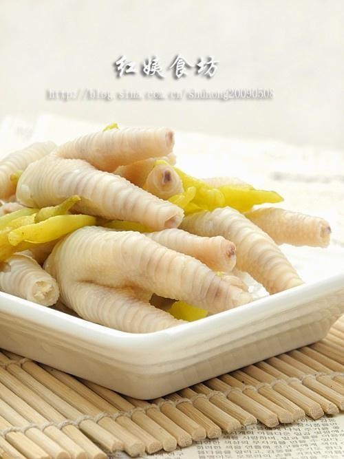 絕味泡椒鳳爪，健康安全衛(wèi)生，百吃不厭怎么做好吃,絕味泡椒鳳爪，健康安全衛(wèi)生，百吃不厭的做法步驟