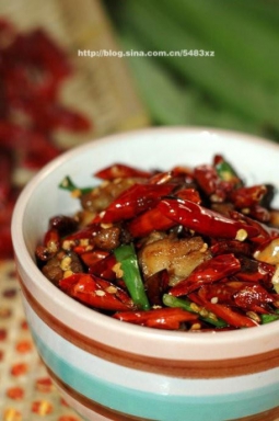 辣子雞丁怎么做好吃,辣子雞丁的做法步驟